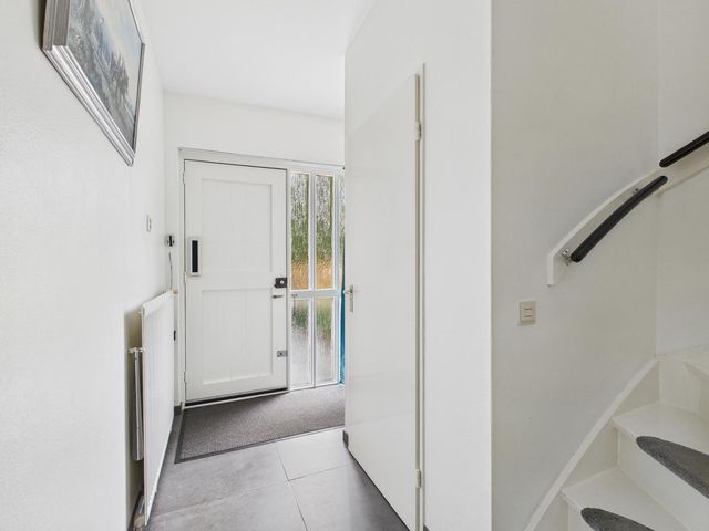 Madame Curiestraat 28, Terneuzen