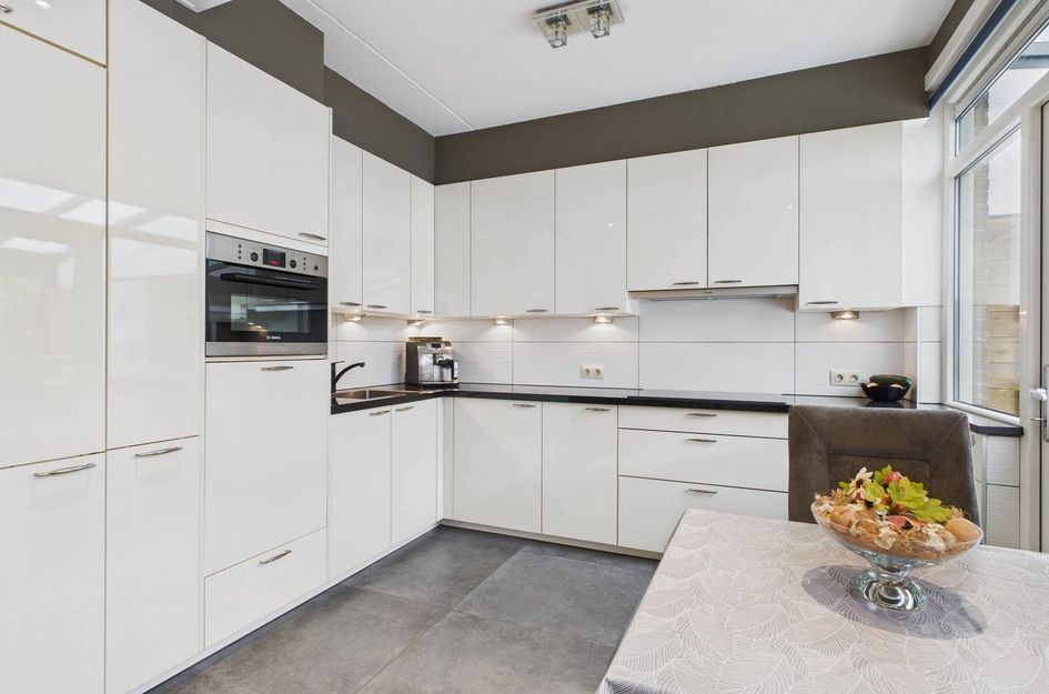 Madame Curiestraat 28