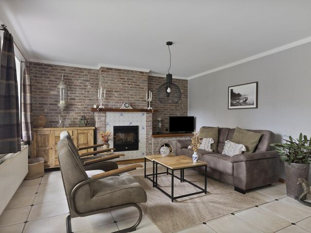 Emmabaan 65, Koewacht