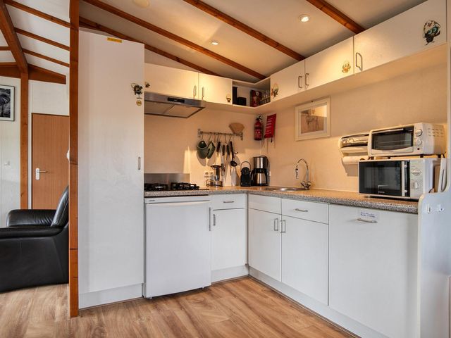 Nieuwlandseweg 76, Sint-Annaland