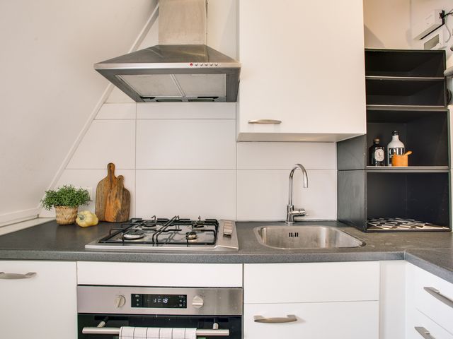 Hoge Rijndijk 103B, Leiden