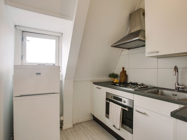 Hoge Rijndijk 103B, Leiden