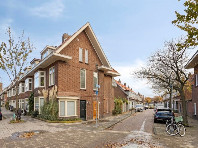 Buys Ballotstraat 2A, Leiden