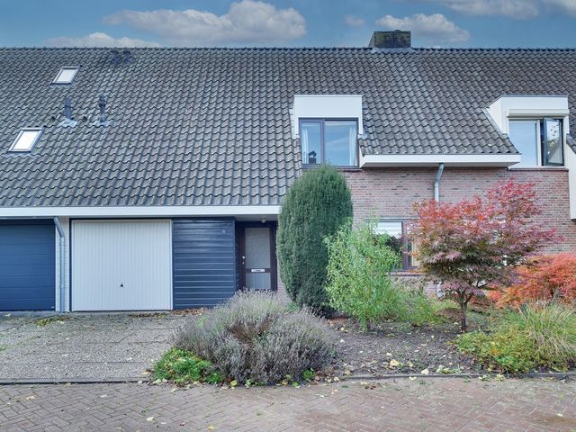Zonegge 22 10, Zevenaar