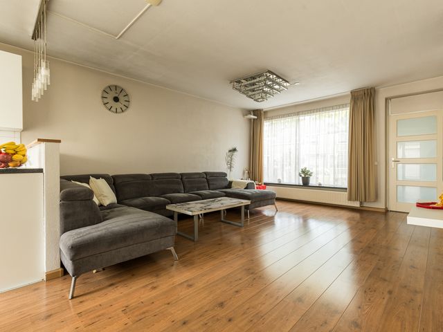 Zandgors 53, Mijnsheerenland