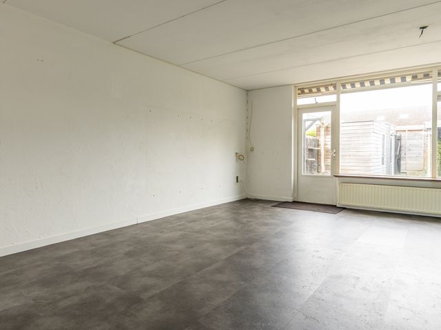 Koninginneweg 24, Numansdorp