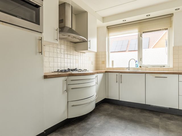 Koninginneweg 24, Numansdorp