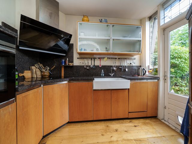 Burgemeester de Bruïnelaan 103, Zwijndrecht