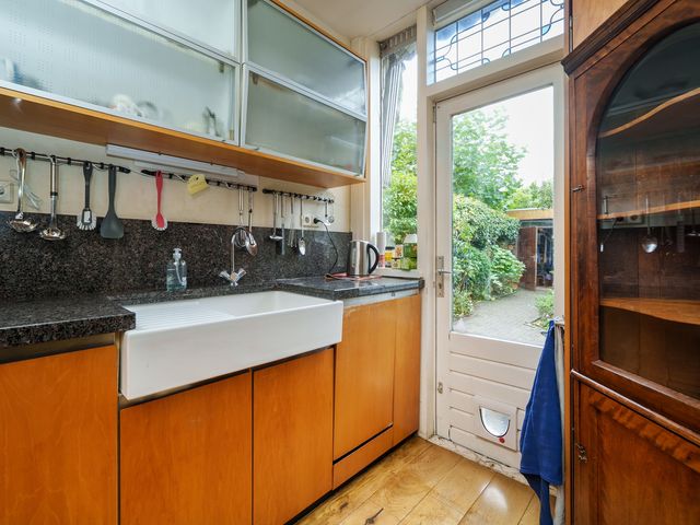 Burgemeester de Bruïnelaan 103, Zwijndrecht