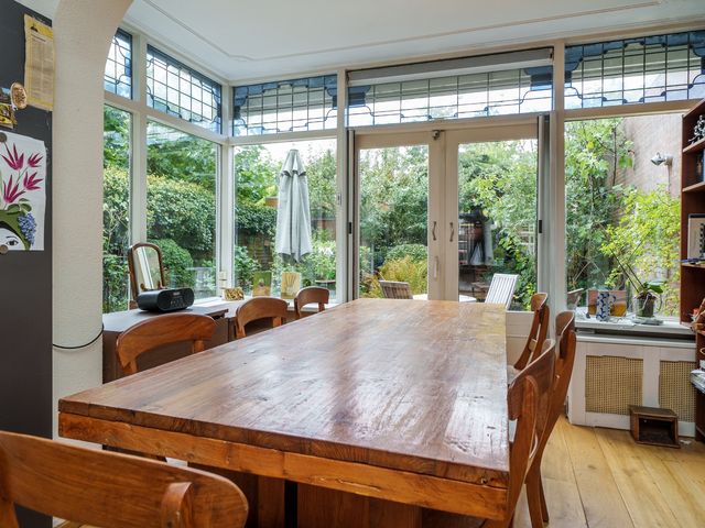 Burgemeester de Bruïnelaan 103, Zwijndrecht