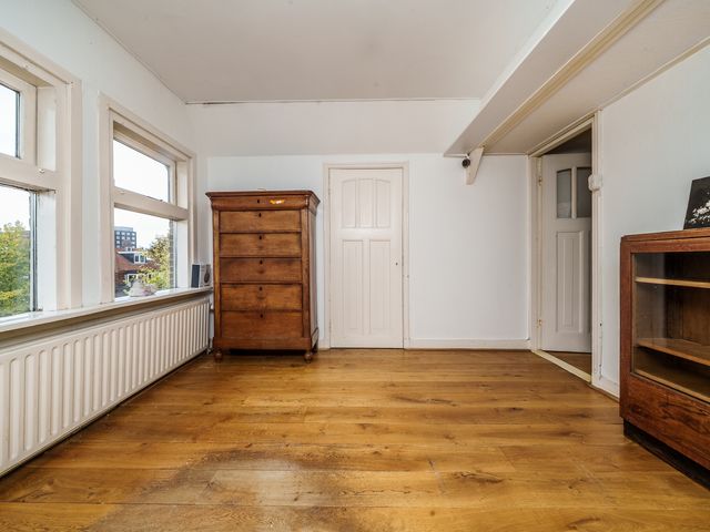 Burgemeester de Bruïnelaan 103, Zwijndrecht