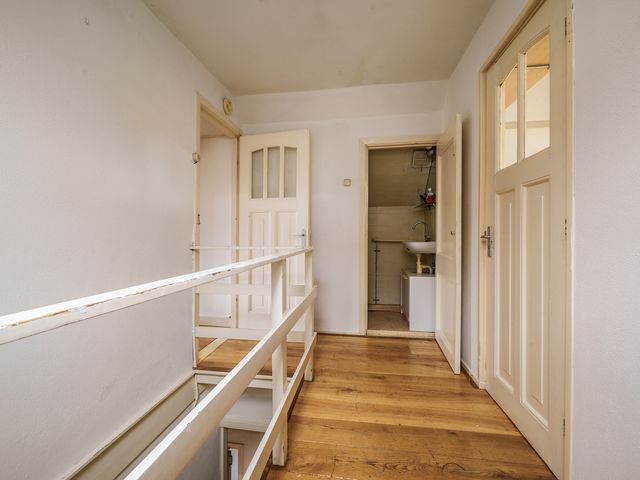 Burgemeester de Bruïnelaan 103, Zwijndrecht