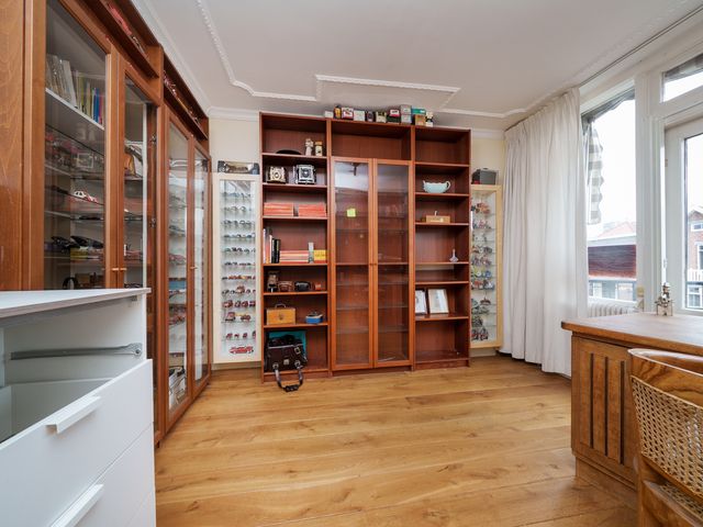 Burgemeester de Bruïnelaan 103, Zwijndrecht