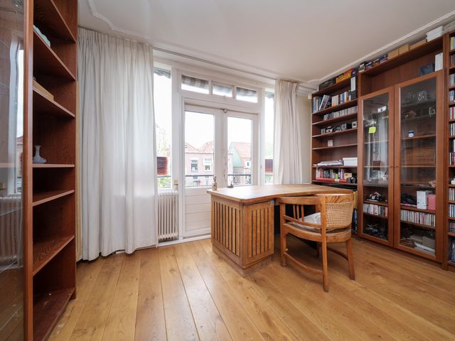 Burgemeester de Bruïnelaan 103, Zwijndrecht