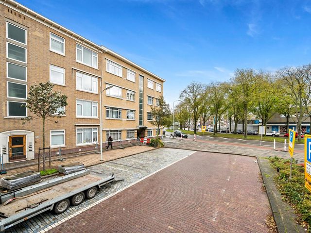 Medemblikstraat 302, 'S-Gravenhage
