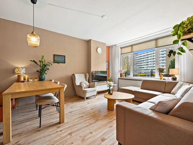 Medemblikstraat 302, 'S-Gravenhage