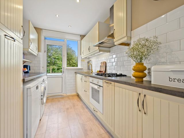 Medemblikstraat 302, 'S-Gravenhage