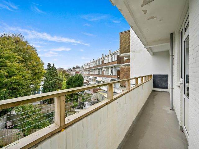 Medemblikstraat 302, 'S-Gravenhage