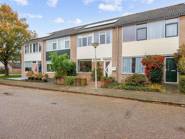 Maagdepalm 78, Leeuwarden