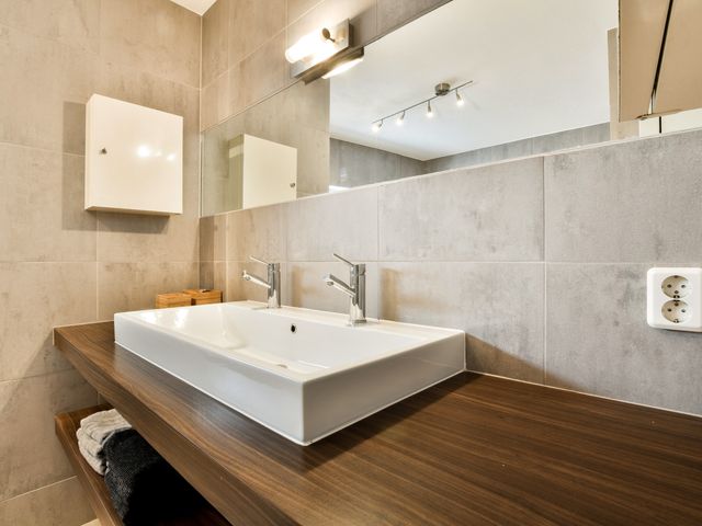 Kortrijk 70, Amsterdam