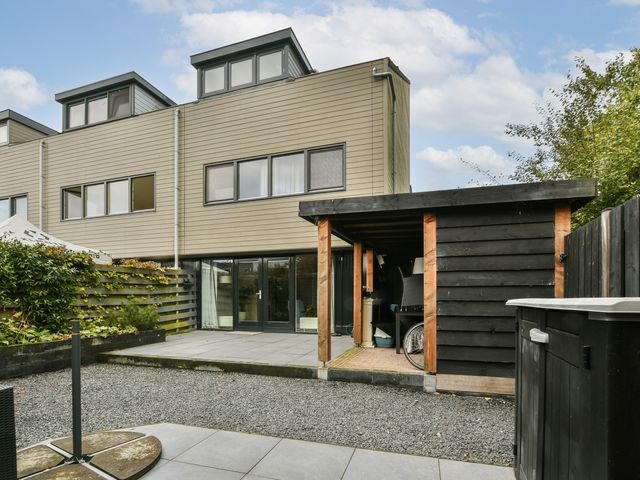 Pythagoraspark 28, Huizen