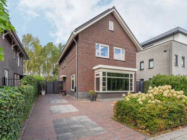 Vlechtknoop 6, Almere