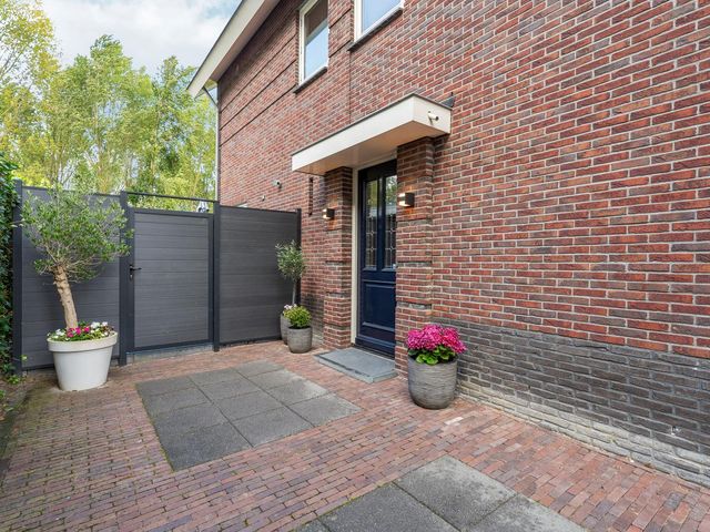 Vlechtknoop 6, Almere