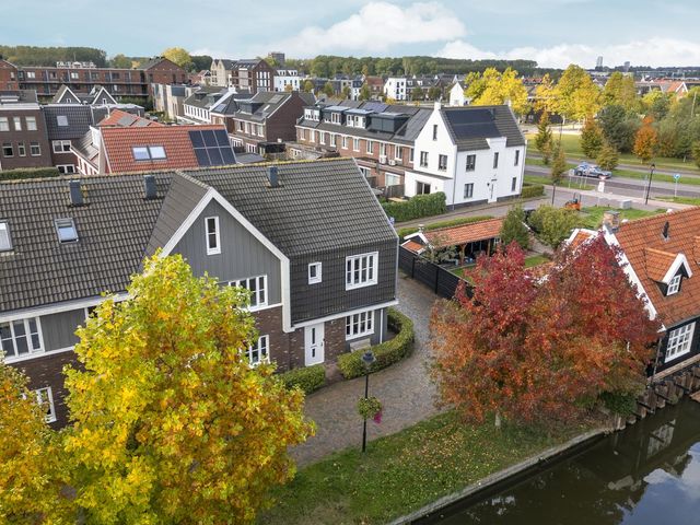 Charles Wilsonstraat 15, Almere