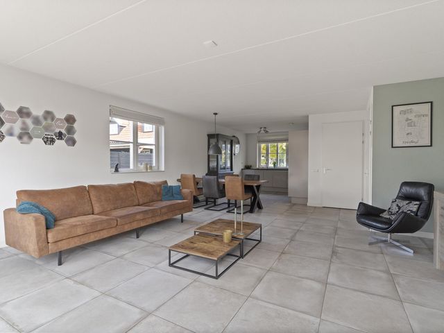 Charles Wilsonstraat 15, Almere