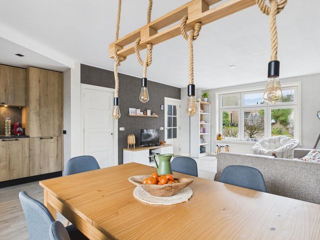 Burg. Langebeekestraat 4, Arnemuiden