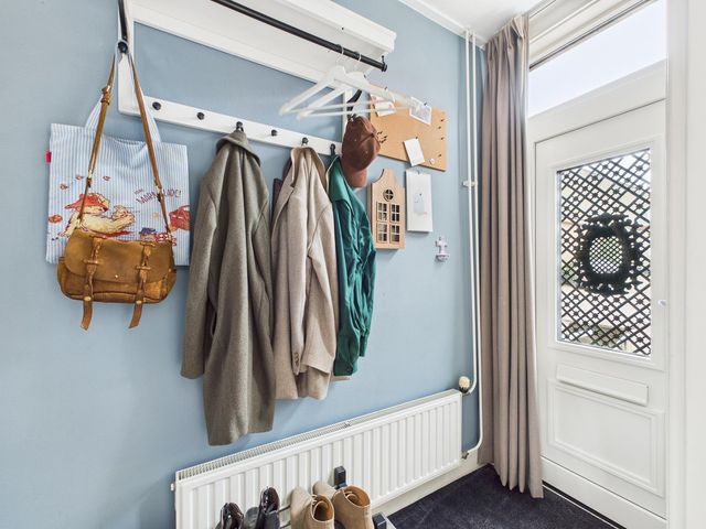 Burg. Langebeekestraat 4, Arnemuiden