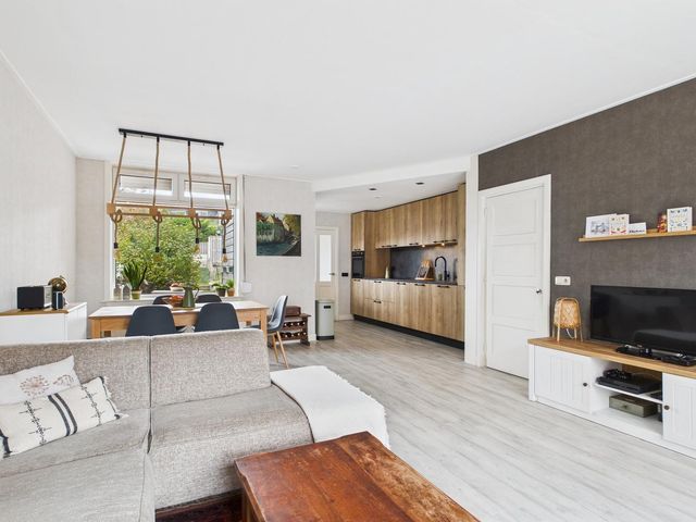 Burg. Langebeekestraat 4, Arnemuiden