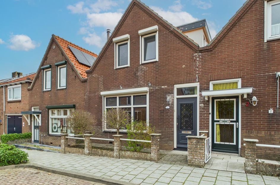 Burg. Langebeekestraat 4