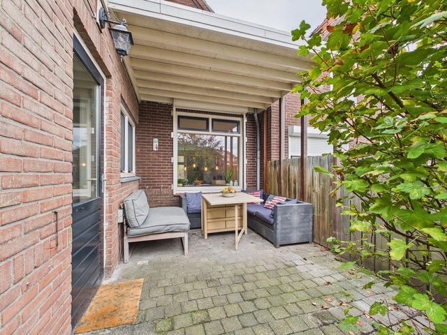 Burg. Langebeekestraat 4, Arnemuiden