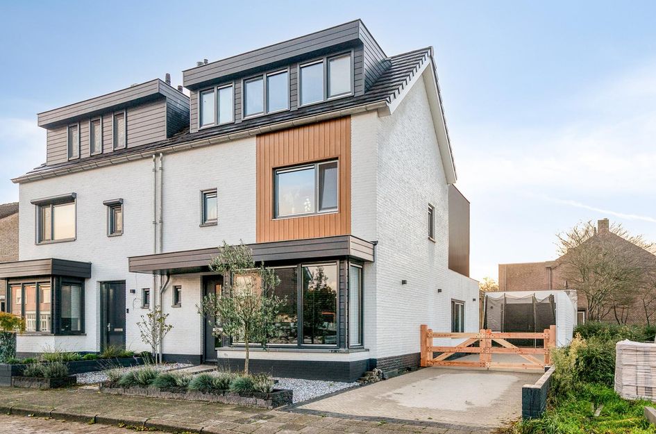 Pastoor de Beeckstraat 1