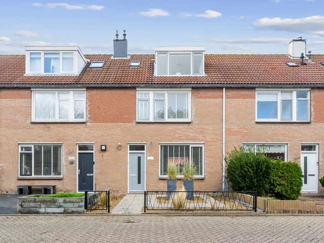 Wierbalg 1929, Julianadorp