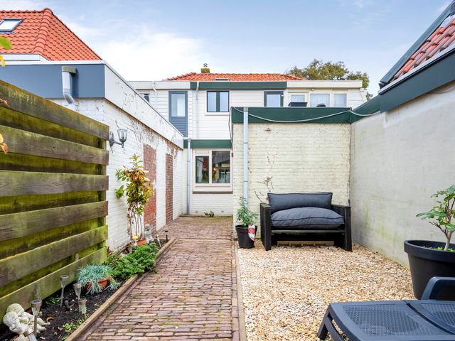 Beukenkampstraat 68, Den Helder