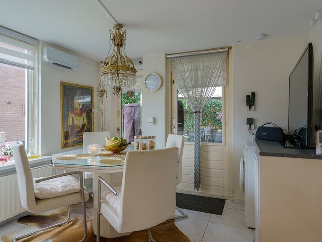 Straatsburglaan 30, Eindhoven