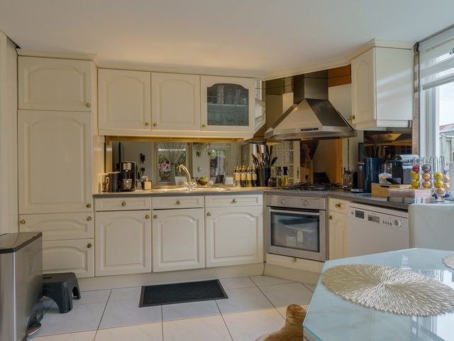 Straatsburglaan 30, Eindhoven