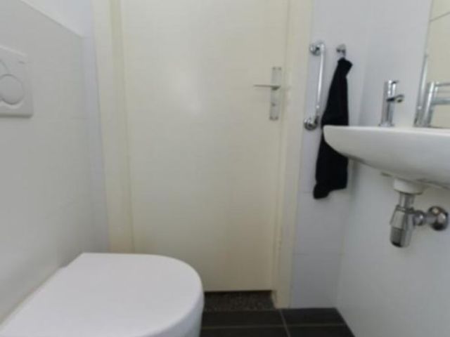 Denenburg ONG, Den Haag