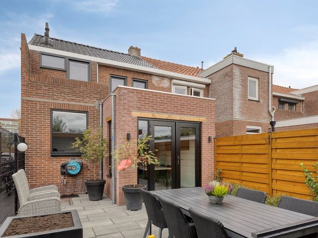 Koninginneweg 28, Zwijndrecht