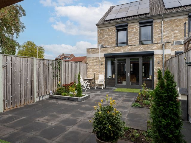 Haagwinde 1, Sprang-Capelle