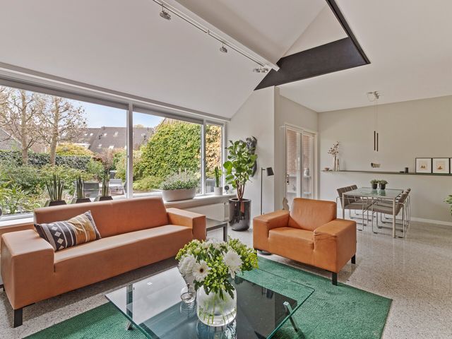 Heuvelhof 30, Waddinxveen