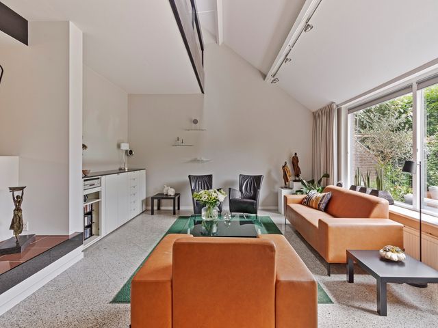 Heuvelhof 30, Waddinxveen