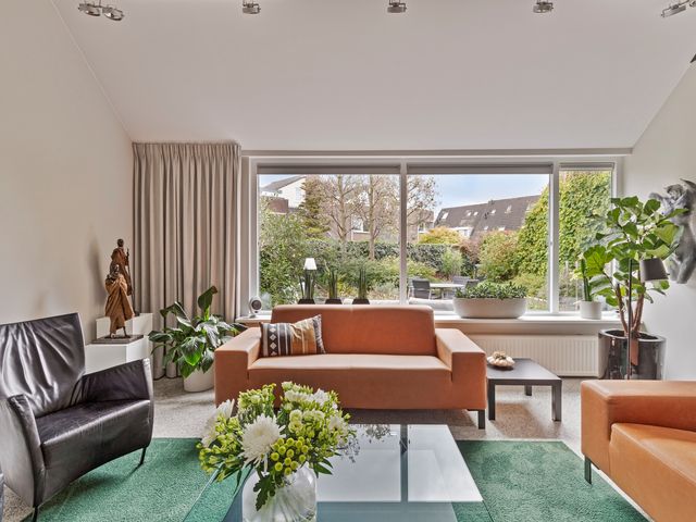 Heuvelhof 30, Waddinxveen