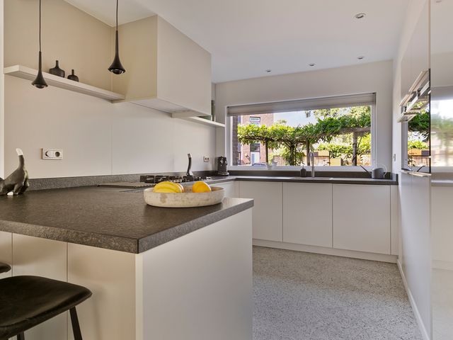 Heuvelhof 30, Waddinxveen