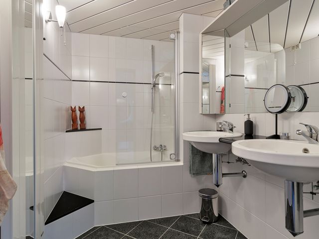 Heuvelhof 30, Waddinxveen