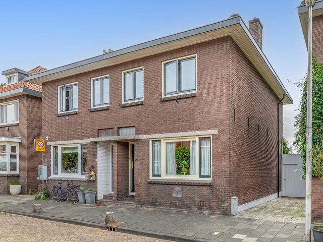 Burg Trooststraat 14, Waddinxveen