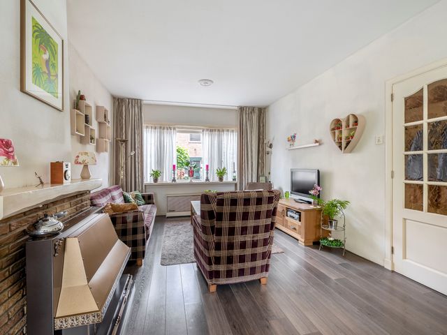 Burg Trooststraat 14, Waddinxveen