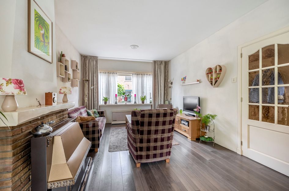 Burg Trooststraat 14